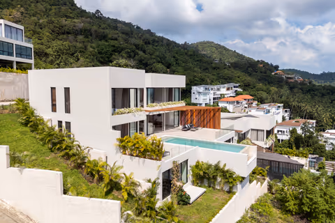 Azure Villa with Infinity Pool and Sea View photo 3